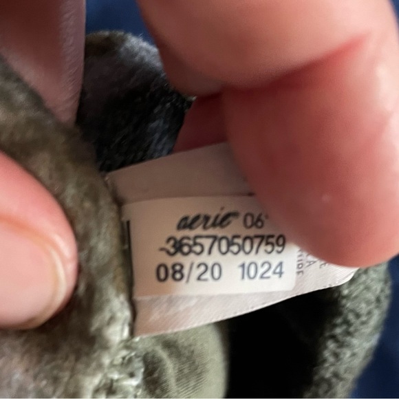 AERIE Shorts Green Cheetah Print Fleece Size Medium  Pajama Lounge Beach Travel - Picture 4 of 10